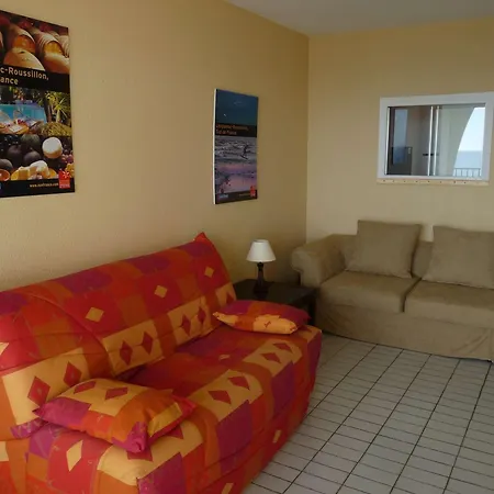 Apartment 2p En Bord De Avec Parking, - Fr-1-328-202 *